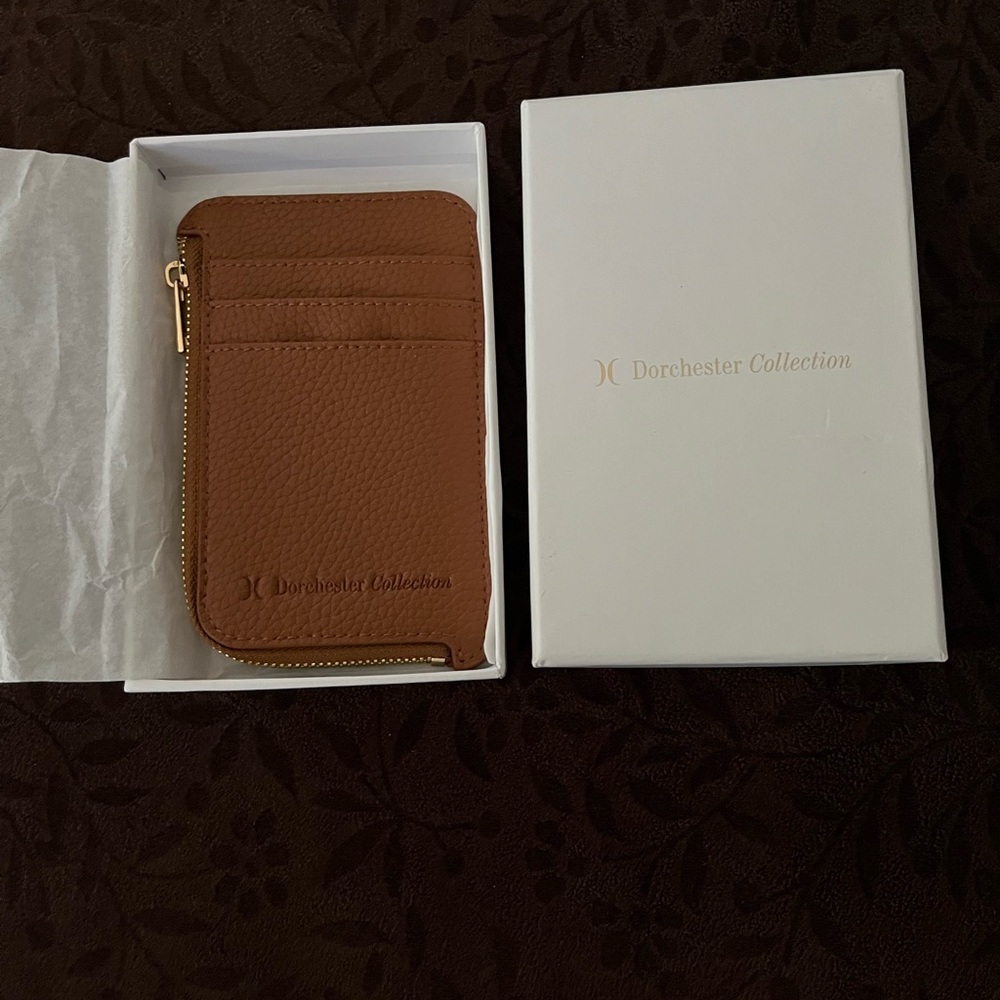 ORIGINAL Dorehester Collection 
Dorchester Cred .card Hold PU
Black .Brand New.